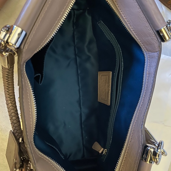 COACH MADISON CAROLINE DOWEL SATCHEL - Picture 4 of 7